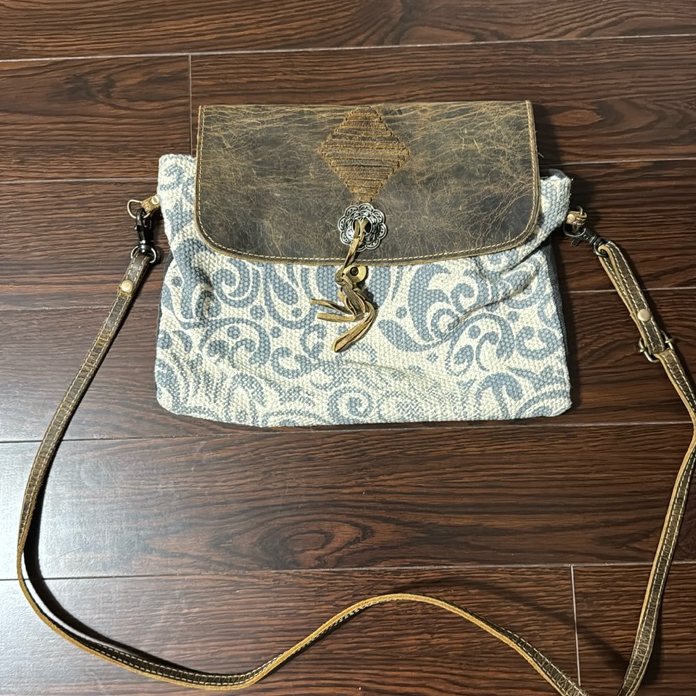 Myra Bag